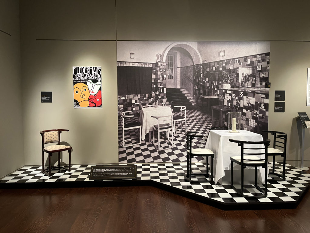 Josef Hoffmann's Vienna exhibition, Cabaret Fledermaus vignette